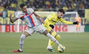 Alex Baena jugando con el Villarreal